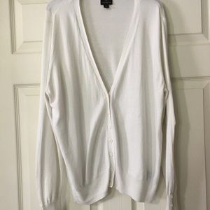 pre-loved white Worthington cardigan w buttons